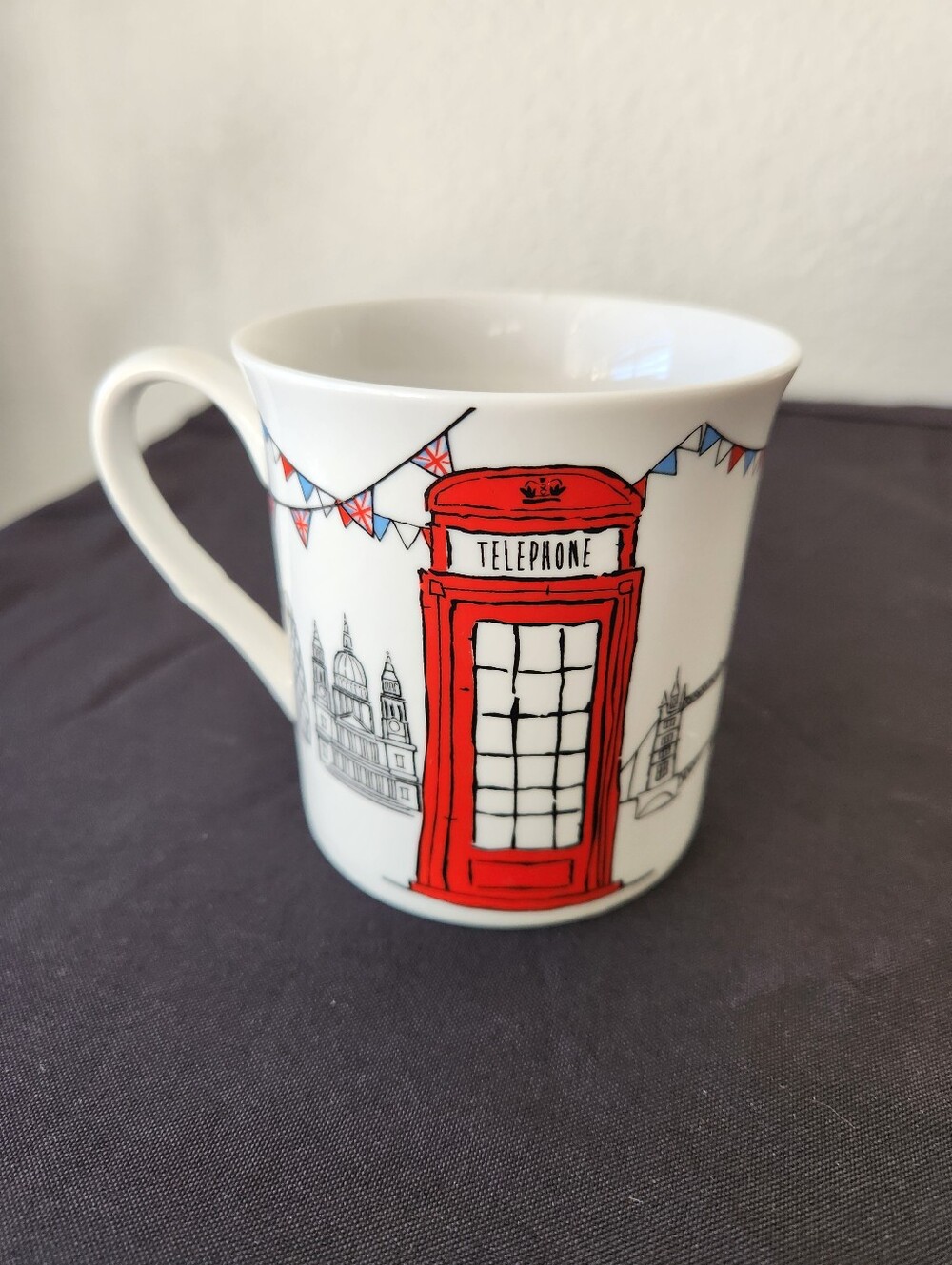 London-themed ceramic souvenir mug designed by Elgate Products Ltd.